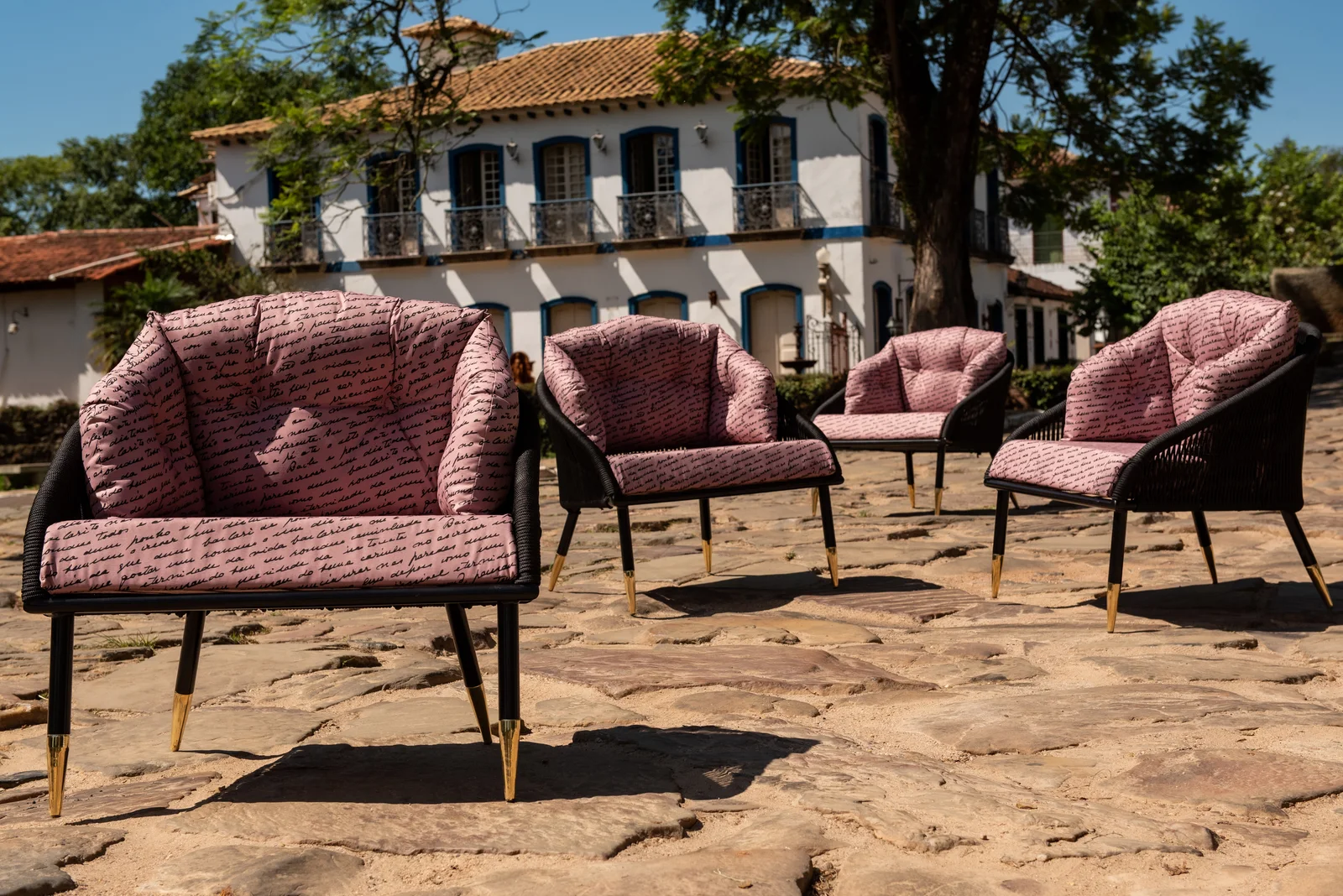 Linha Sol em ambiente, com Poltrona Sol
