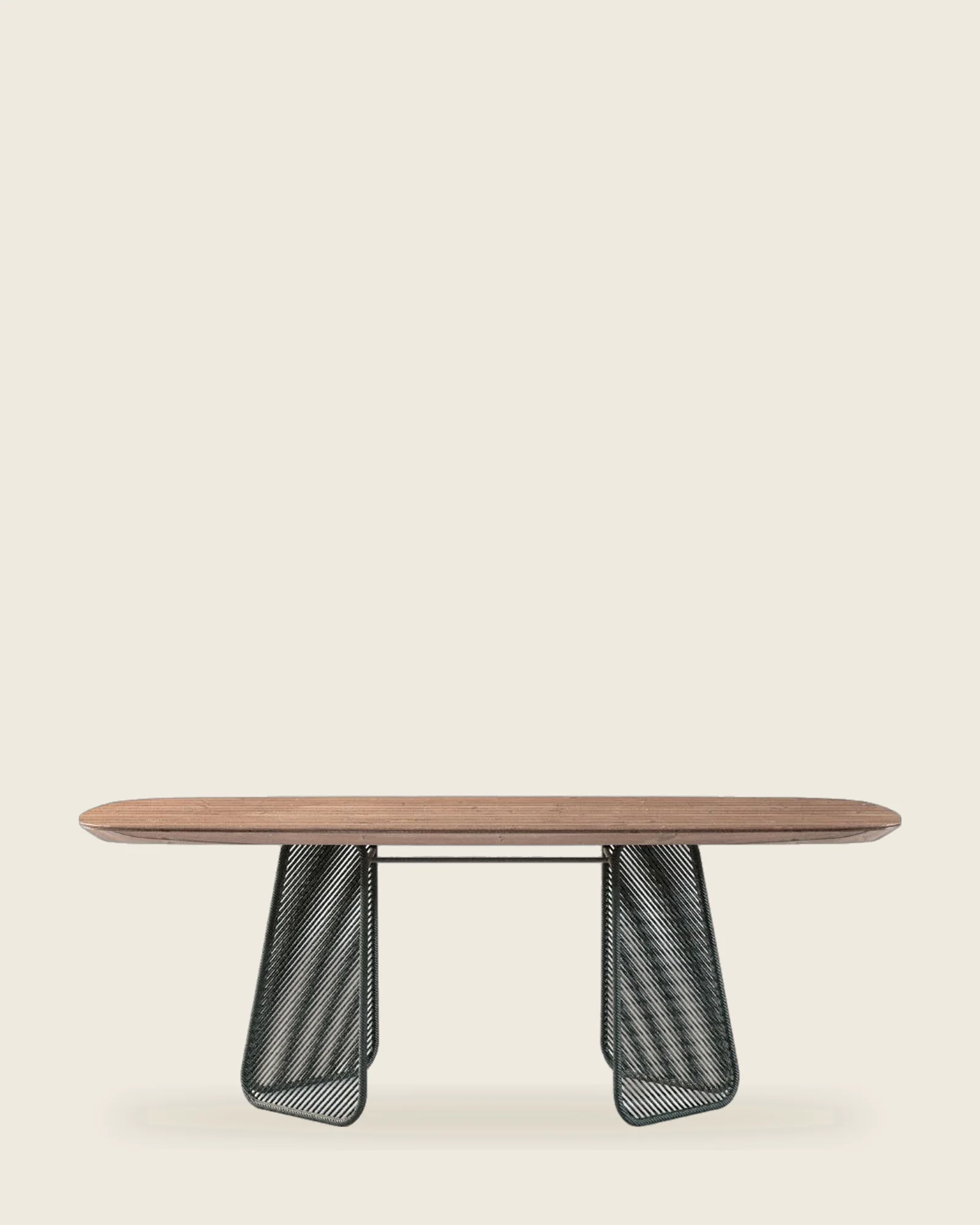 Mesa de Jantar Brava retangular, com tampo de madeira e duas bases em corda náutica verde, design de Zanocchi & Starke