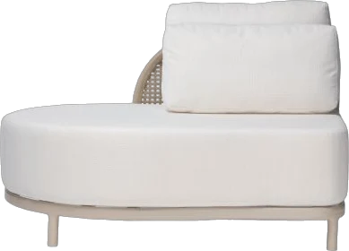 Detalhe: Sofá Cumbuco, design de Ádamo Thiers