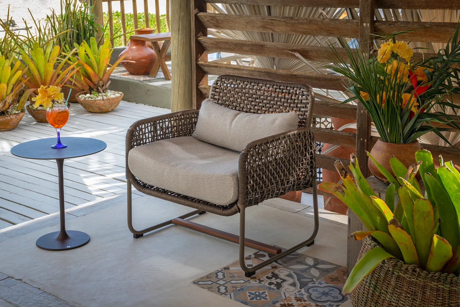 Poltrona Horizonte em ambiente decorado, design de Ellie Rocha