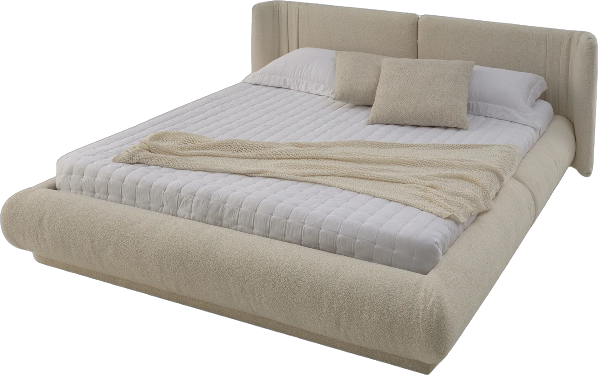 Cama estofada Meta de Bruno Faucz com cabeceira plissada