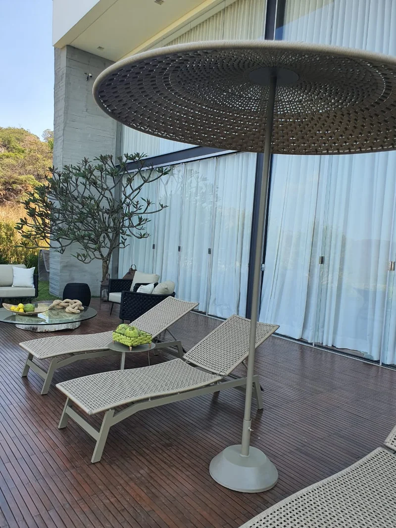 Linha Essence em ambiente, com Espreguiçadeira Essence