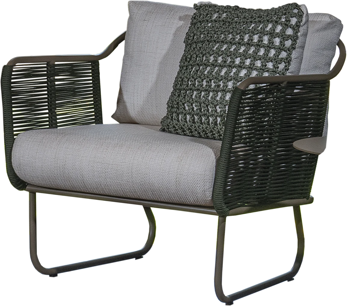 Poltrona Coral vista de outro ângulo, design de Bruno Leal